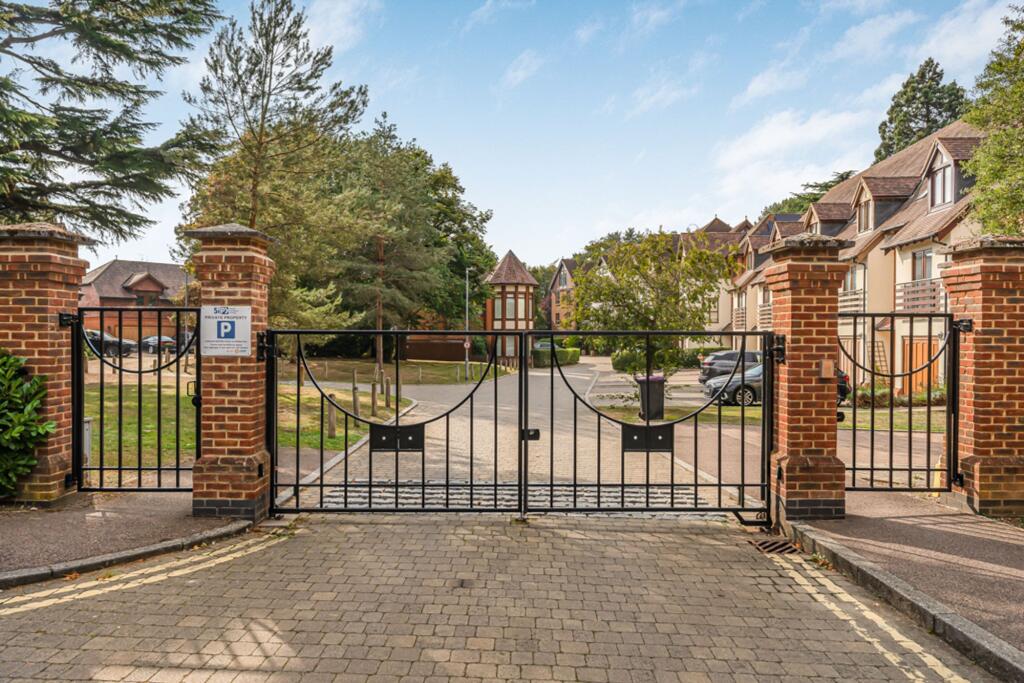 Apartment in East Hertfordshire, Folly Island, Hertford - View 5