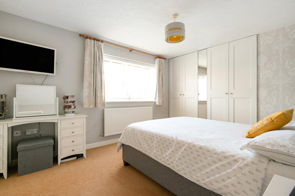 Dunnock Road, Kennington, Ashford, Kent, TN25 photo 4