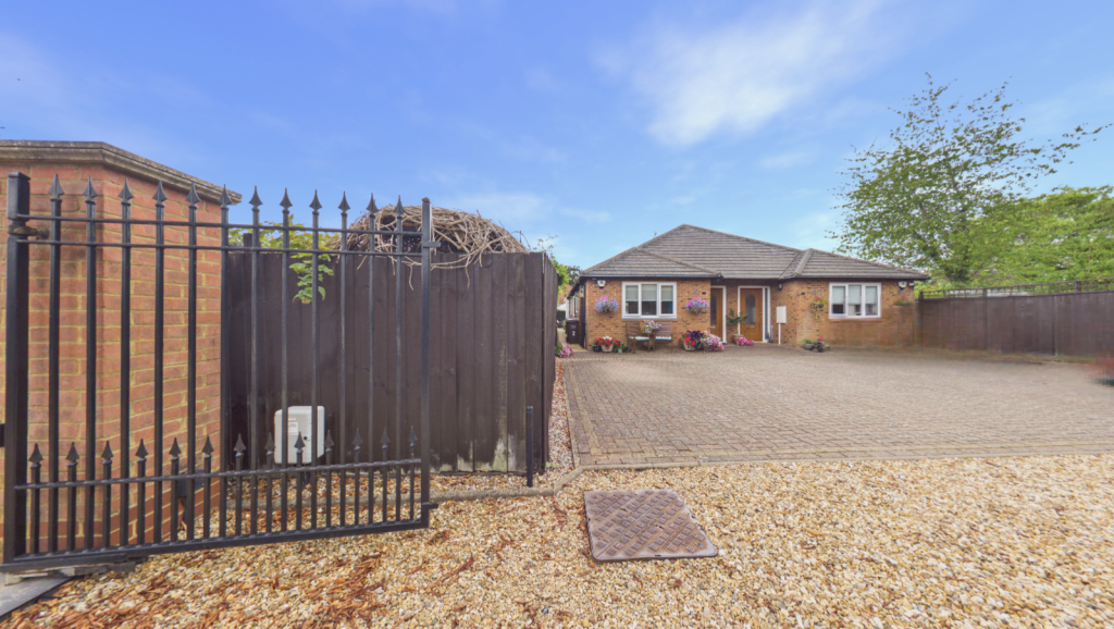 House in Northampton, West Northamptonshire