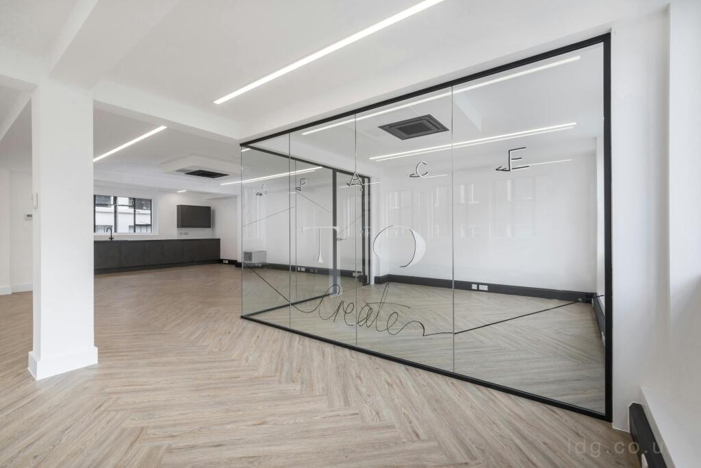 OFFICE 15.jpg