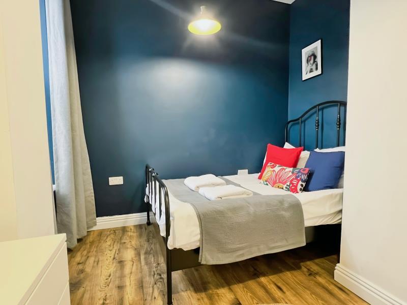 Apartment in Bristol - More