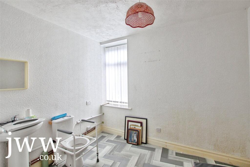 House in Witton Park, Woodside - View 5