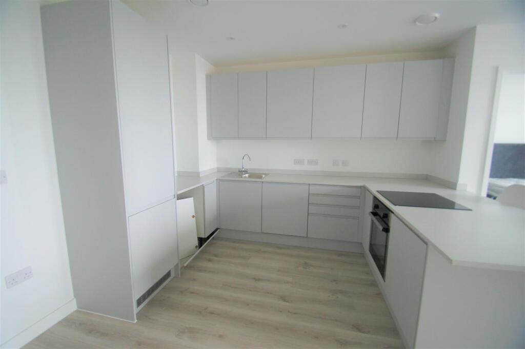 Apartment in Trafford, Greater Manchester - View 3