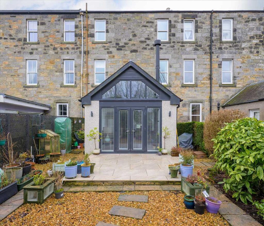 Main image of property: Buffies Brae, Dunfermline