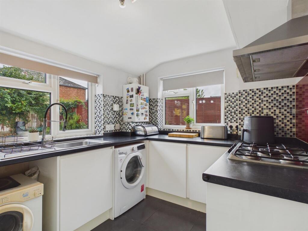 House in Worcester - View 3