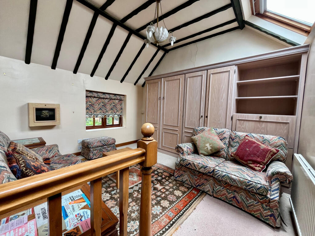 House in Hull - View 4
