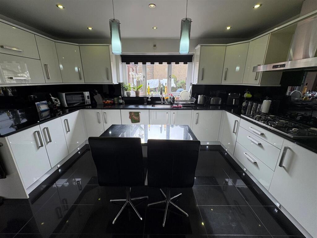 Additional image 2 of The Pickerings, Queensbury, Bradford