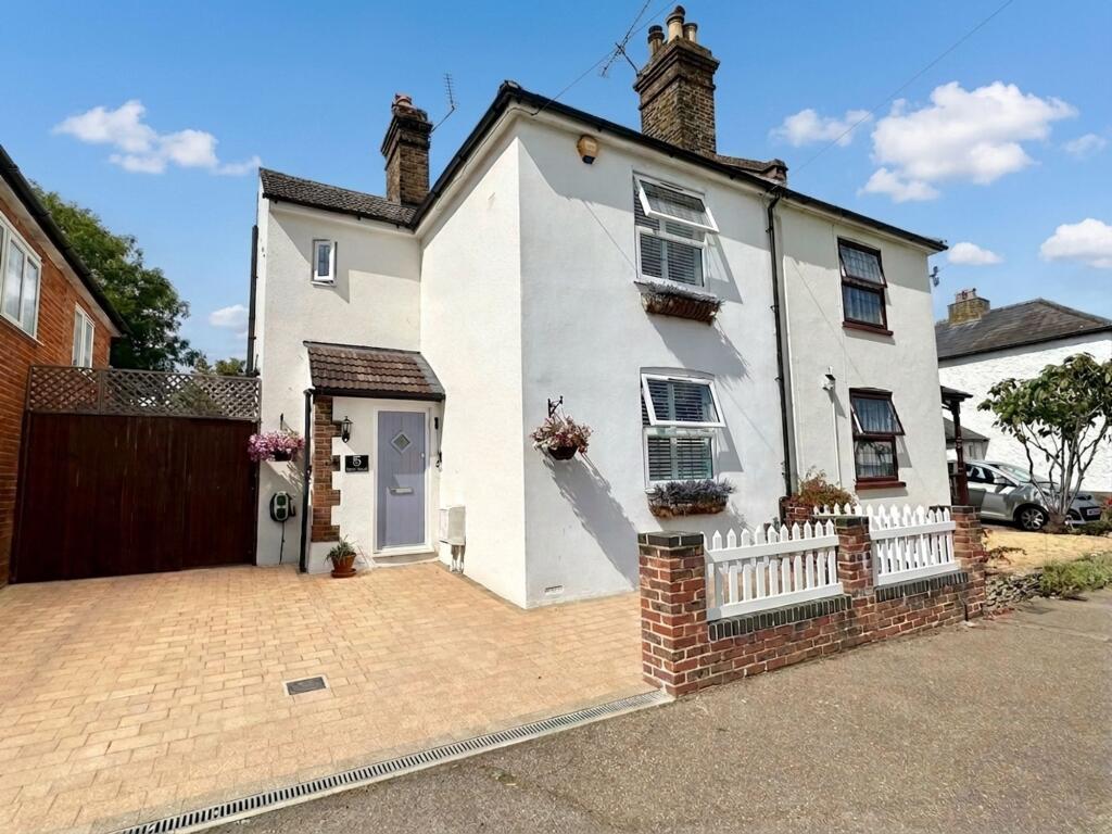 Main image of property: New Road, Shenley, WD7