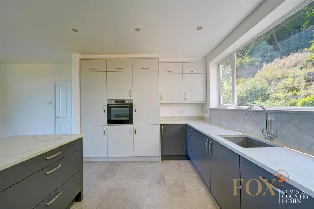 Queens Drive, Malvern, WR14 photo 2