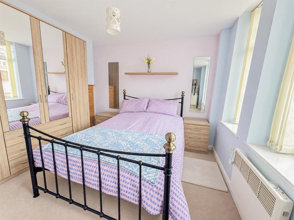 Apartment in Rother, Central, Bexhill-on-Sea - View 5