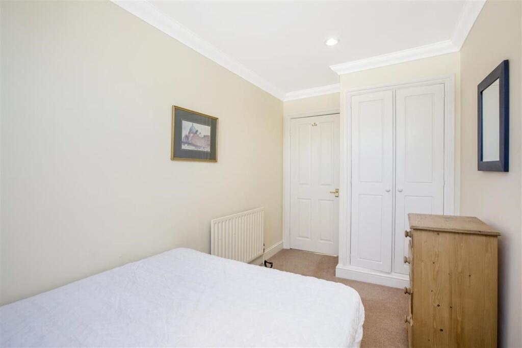 Apartment in London - More
