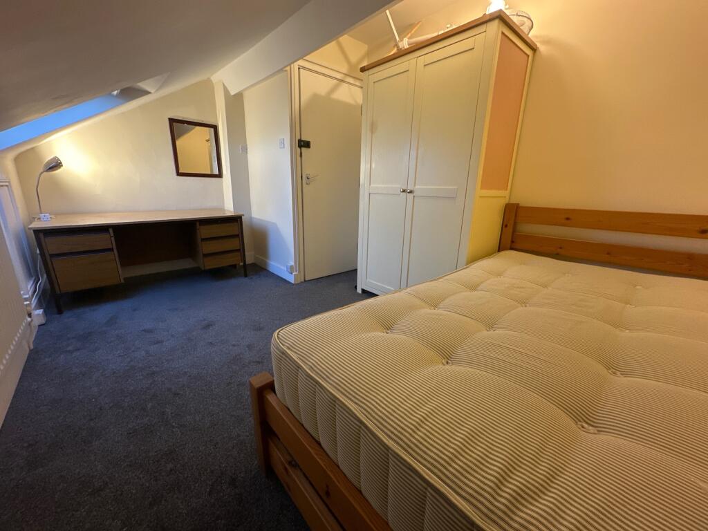 Main image of property: Room 44 - Acorn House, Russell Terrace,CV31 1HE