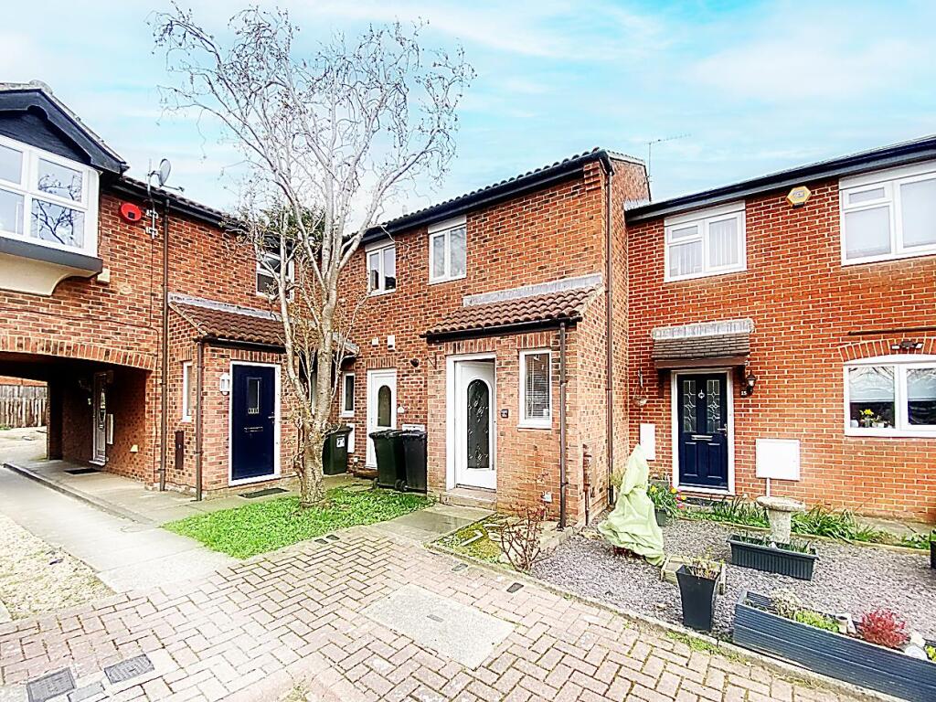 1-bed flat on Mullen Gardens, High Farm, Wallsend, £75,000