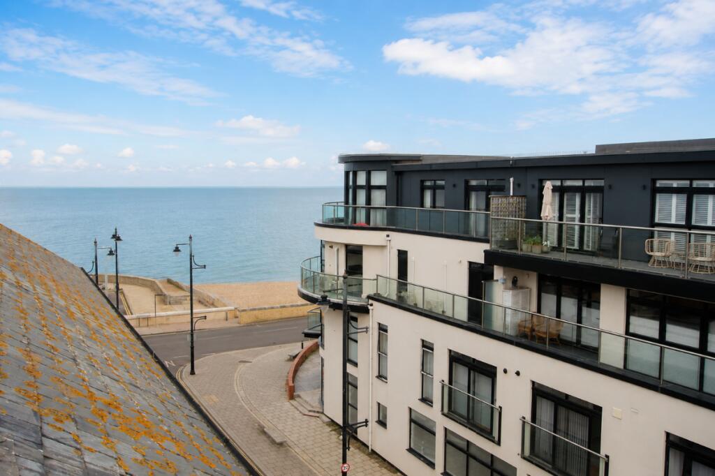 Apartment in Canterbury - View 3