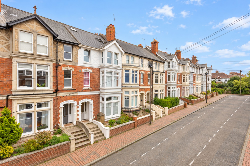 3-bed flat on Guildford Road, Tunbridge Wells, TN1, £550,000