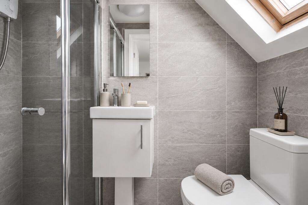 Apartment in Slough, Windsor and Maidenhead - View 3