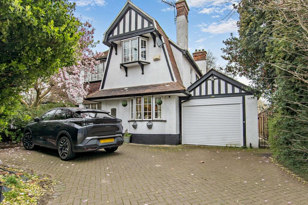 Main image of property: Norwich Road, Ipswich, IP1