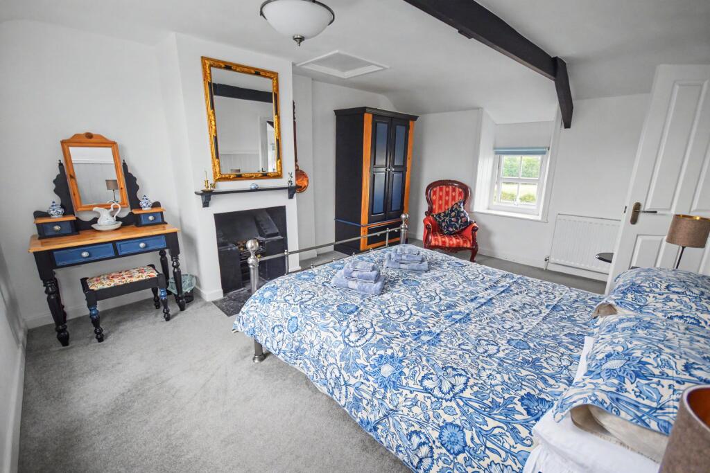 House in Newcastle upon Tyne - More