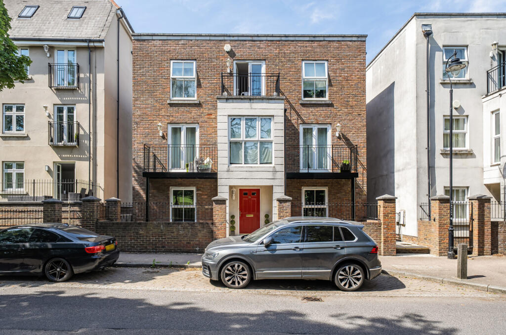 Main image of property: Ingress Park Avenue, Ingress Park, Greenhithe, Kent, DA9