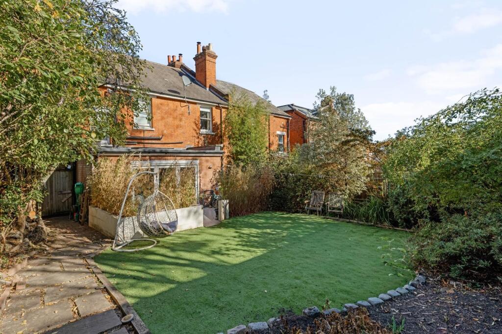 House in London - View 5