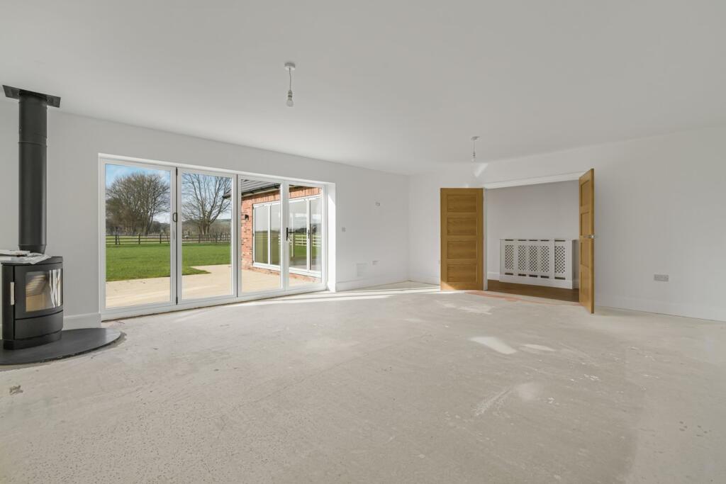 Sister Elms Drive , Sedgeberrow, Evesham, WR11 photo 4