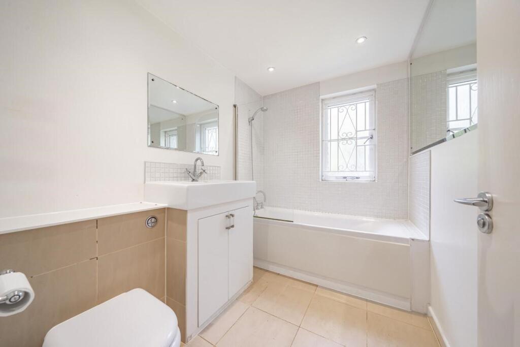Apartment in London - View 5