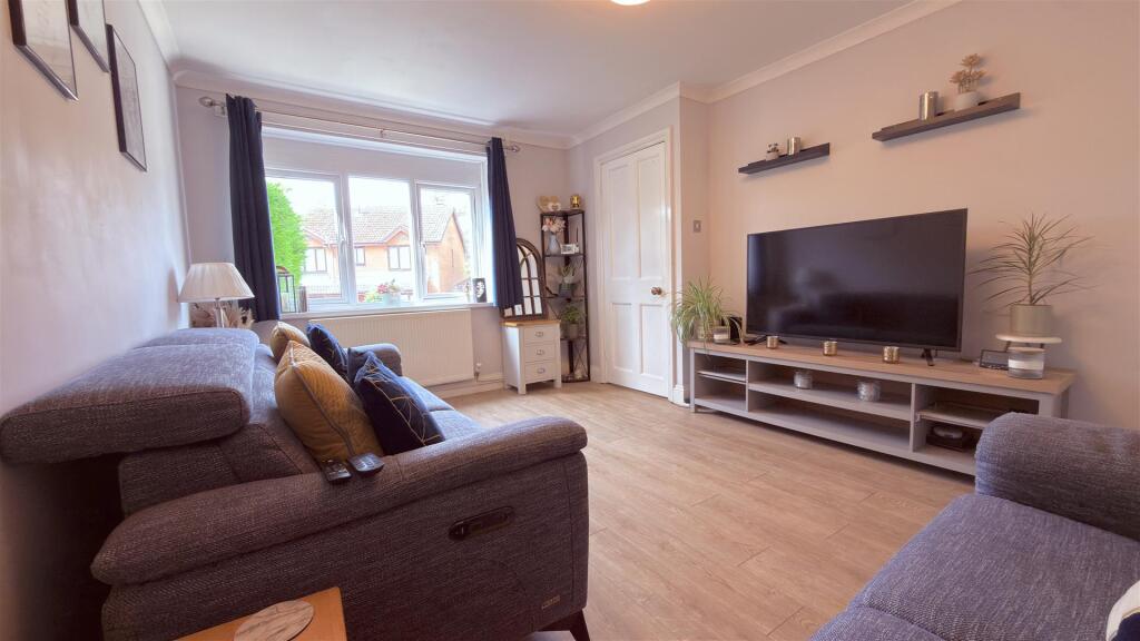 The Pines, Hirwaun, Aberdare photo 3