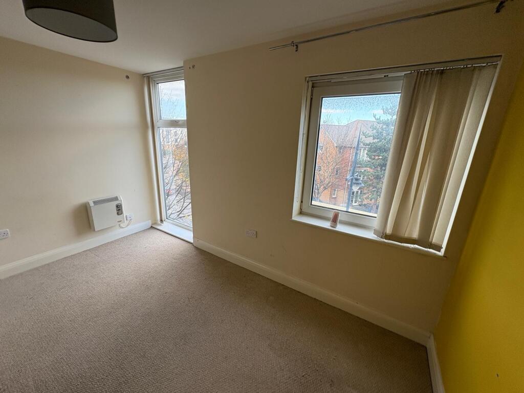 Apartment in Barry - View 4
