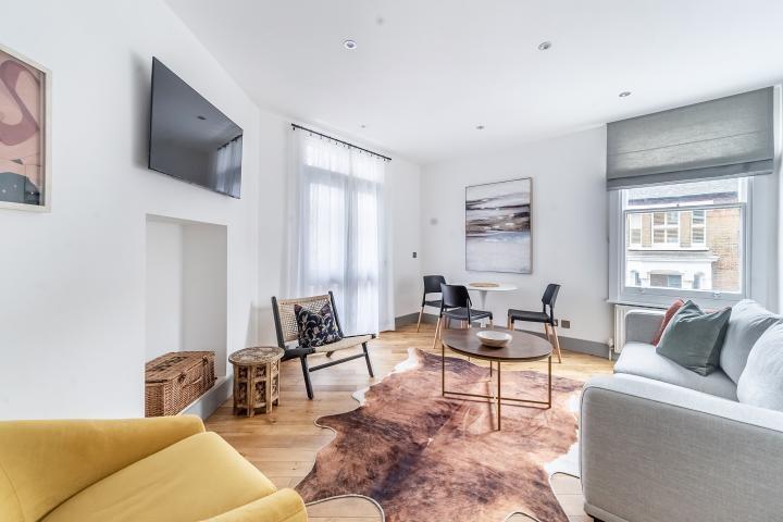 Main image of property: Cremorne Mansions, 39 Cremorne Road, London, SW10