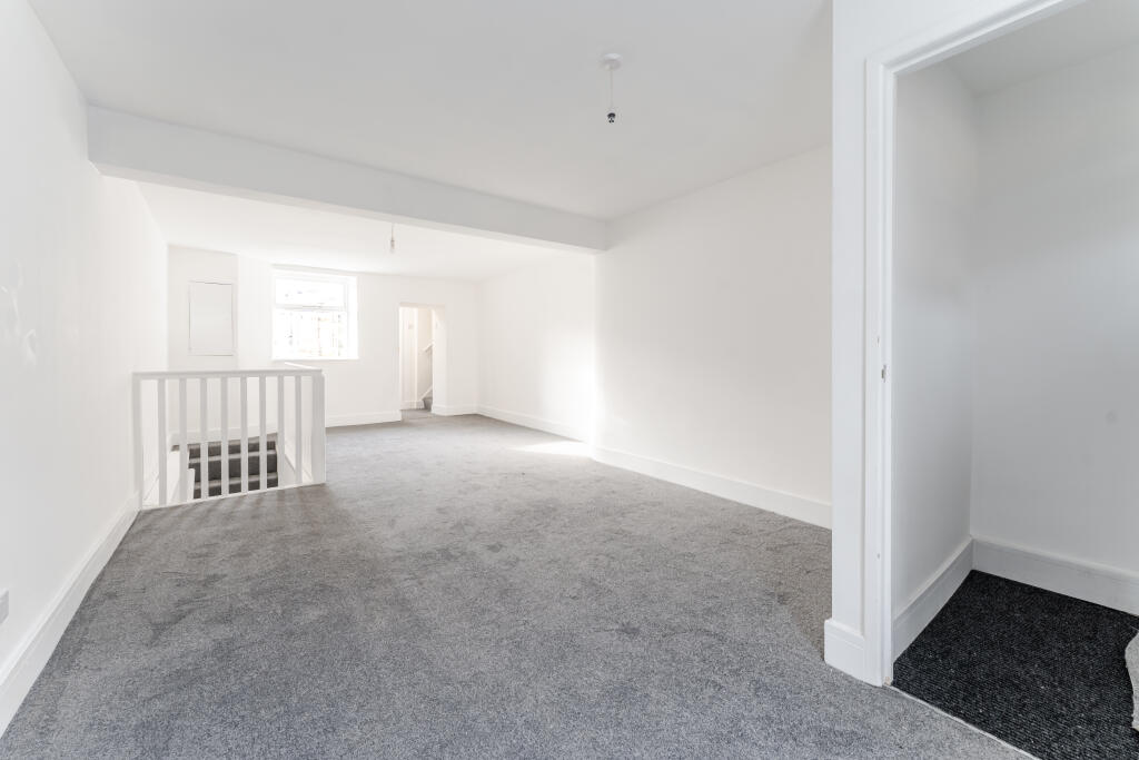 William Street, Pentre, Rhondda Cynon Taff, Mid Glamorgan, CF41 photo 2