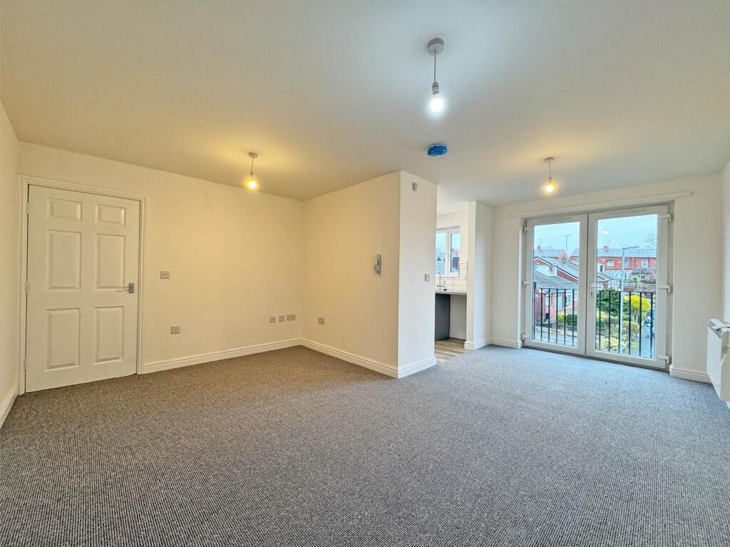 Sheard Court, Shaw photo 2