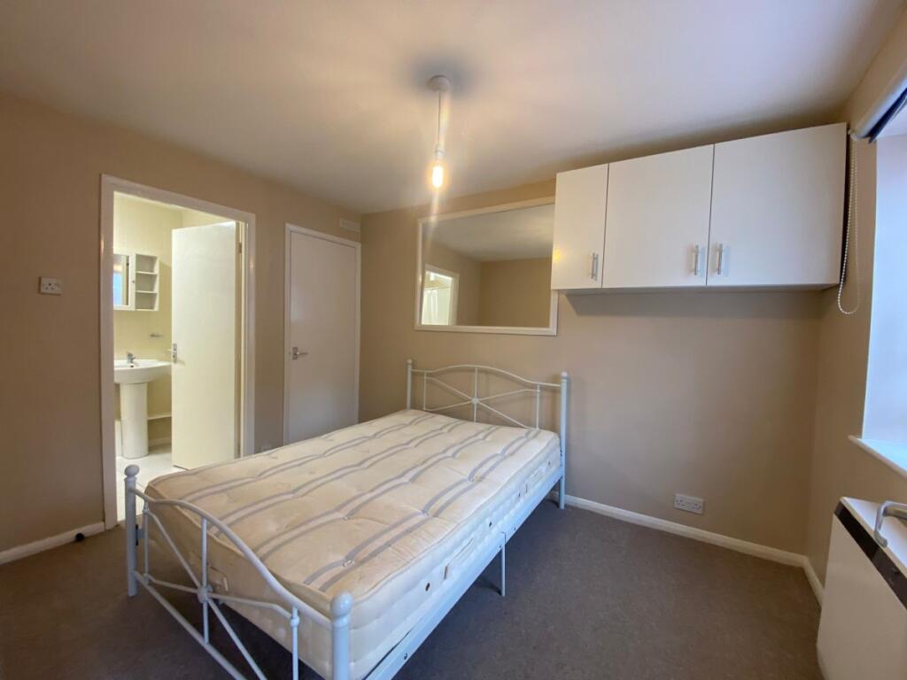 Apartment in Hemel Hempstead, High Wycombe Community Board - More