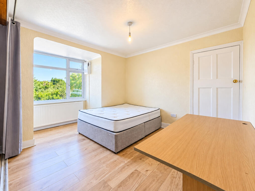 Apartment in London - View 2