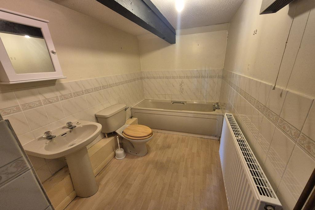 Apartment in Crewkerne, Somerset - View 5