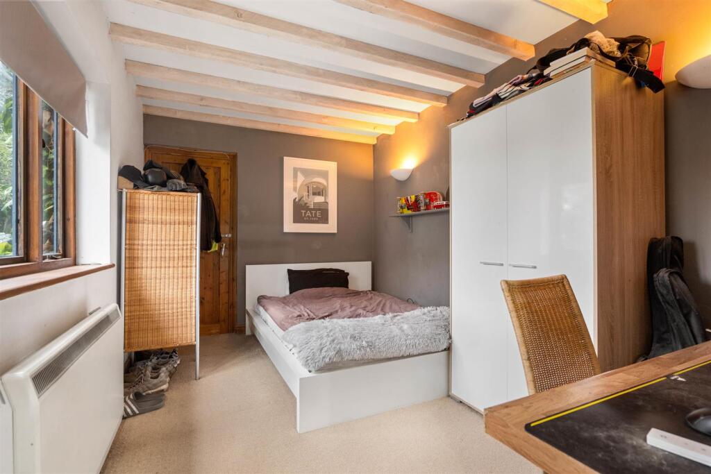 Additional image 16 of 36 High Street, Broom