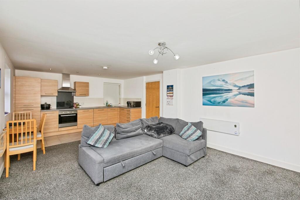 Apartment in Derby - View 2