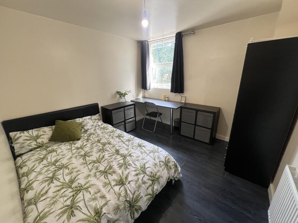 5 bedroom house for rent