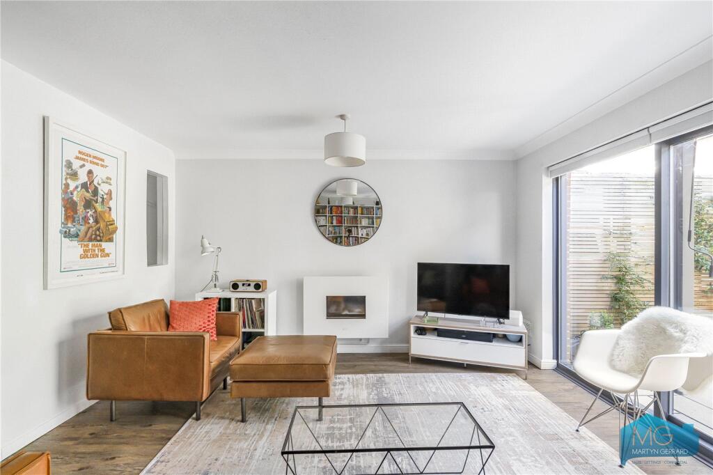 Main image of property: Osier Crescent, London, N10