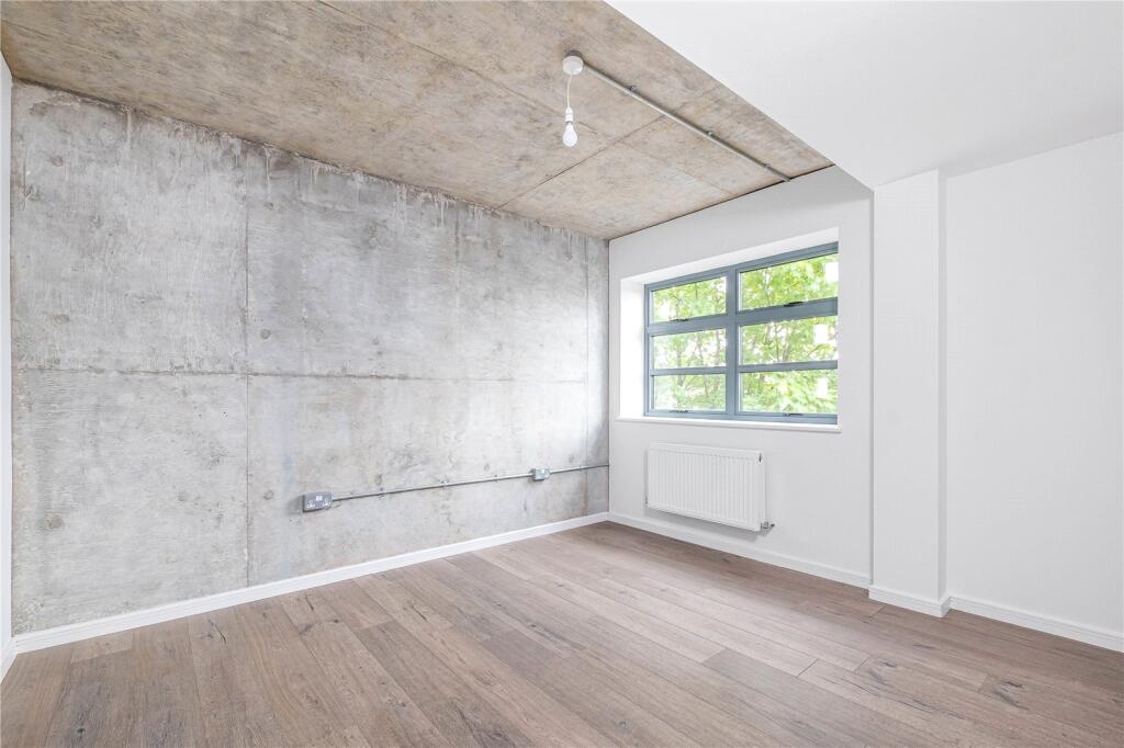Apartment in London - View 5