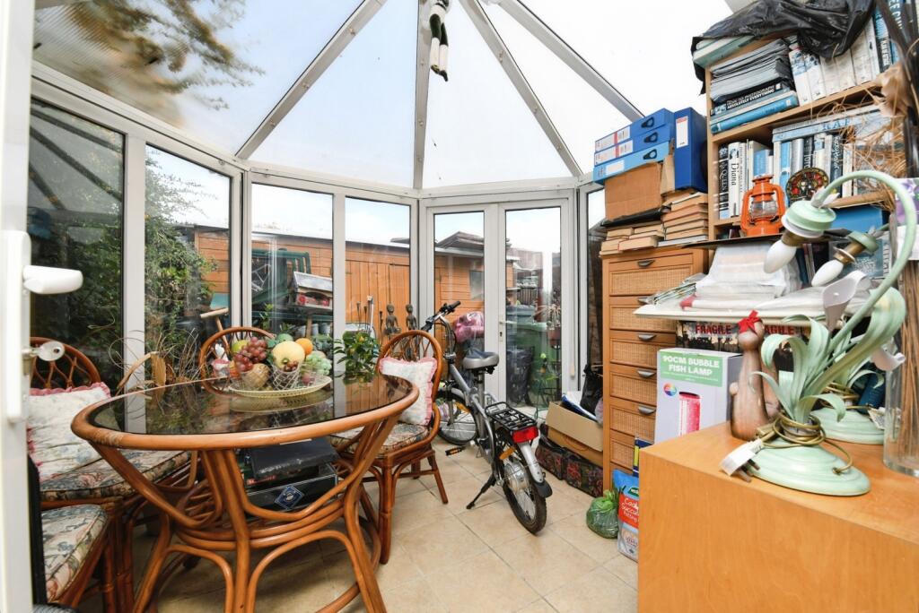 Apartment in Maldon, Heybridge - View 5