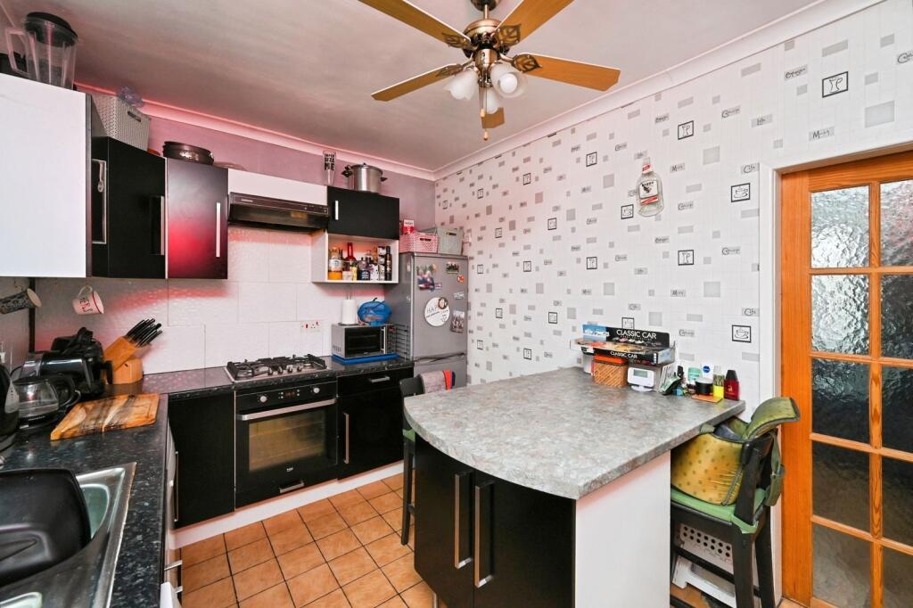 House in Nottingham - View 5