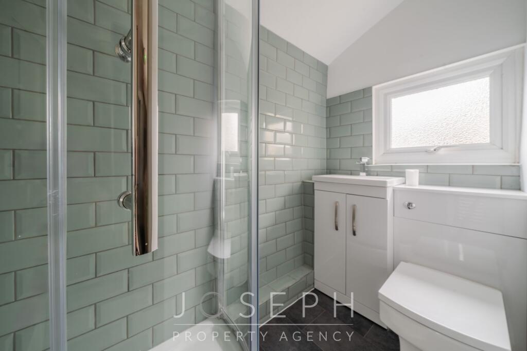 House in Ipswich - View 5