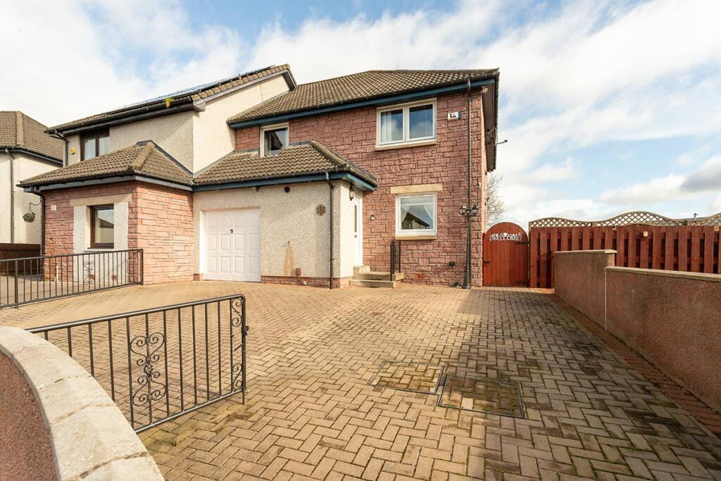 Main image of property: 9 Chevaliers Pend, Dundee, DD4 9RH