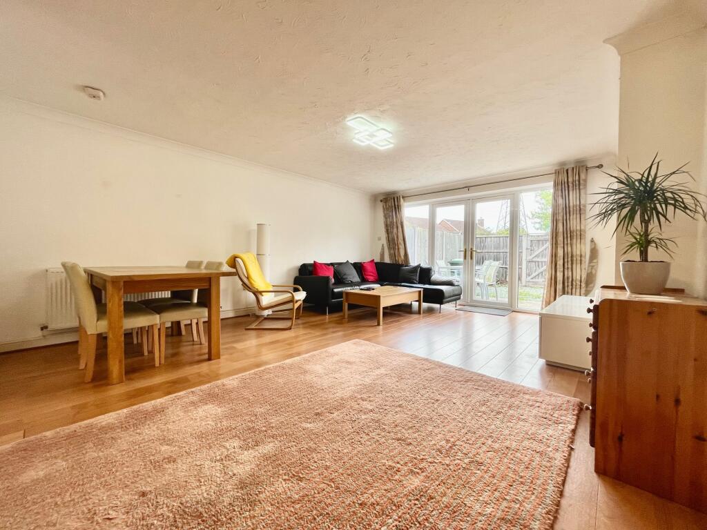 Main image of property: Howard Walk, Warwick