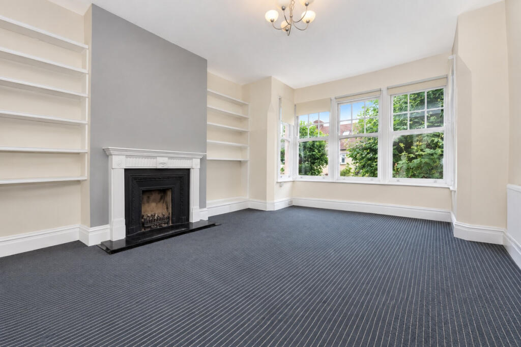Apartment in London - View 5