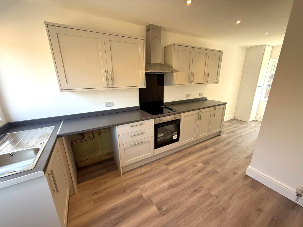House in Ellesmere Port, Whitby - View 2