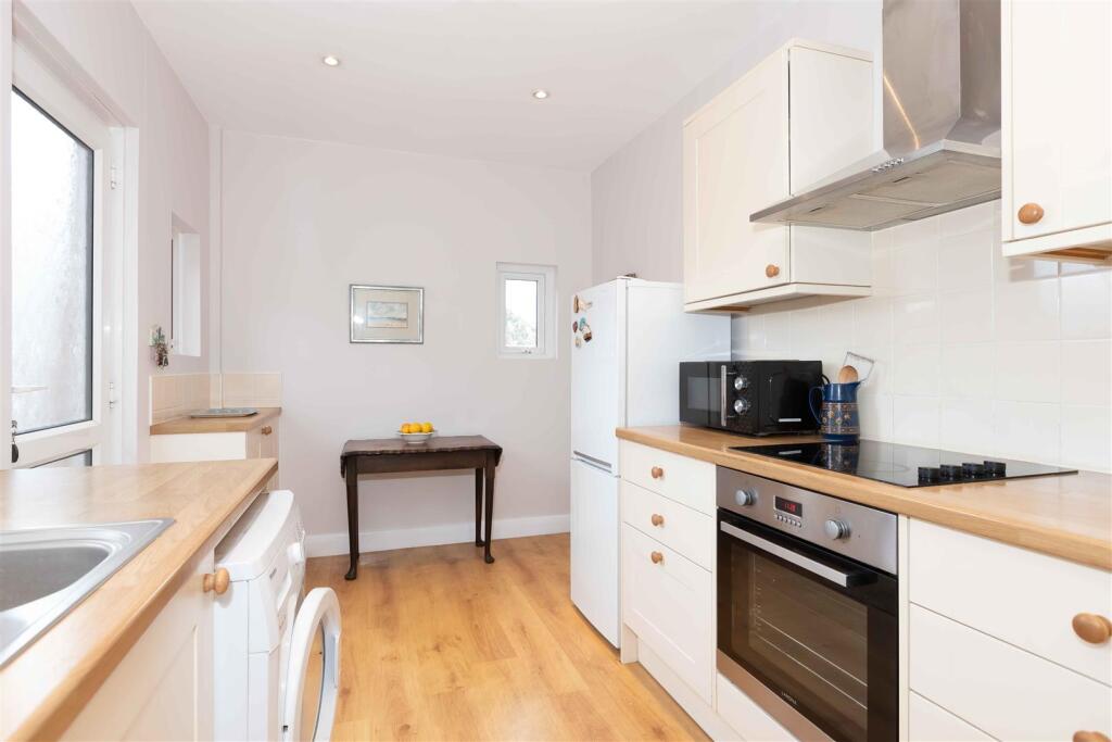 House in Worthing, Broadwater - View 3