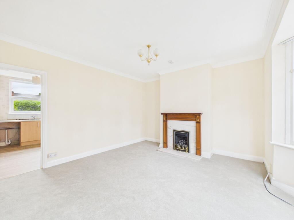 House in Gedling, Nottinghamshire - View 5