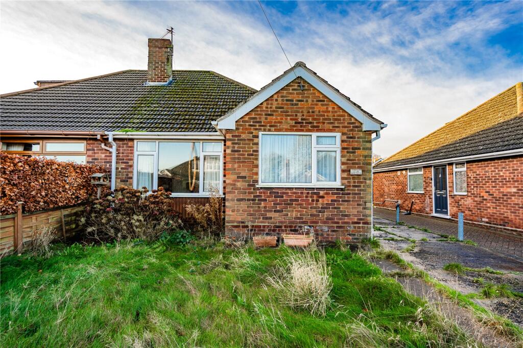 2-bed house on Westfield Road, Waltham, Grimsby, Lincolnshire, DN37, £165,000