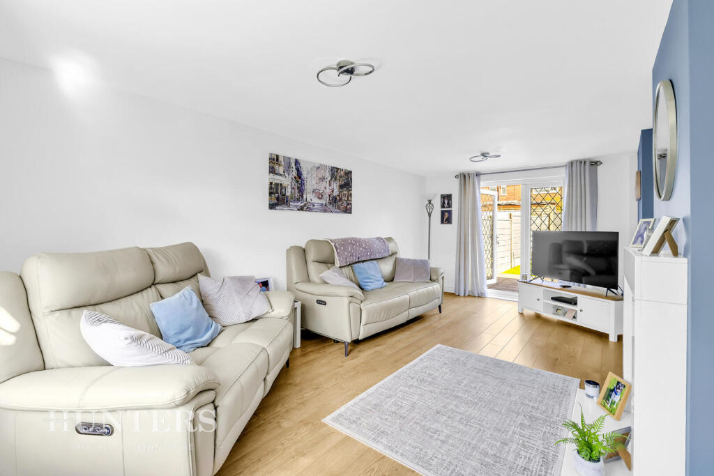 House in Oldham, Greater Manchester - View 4